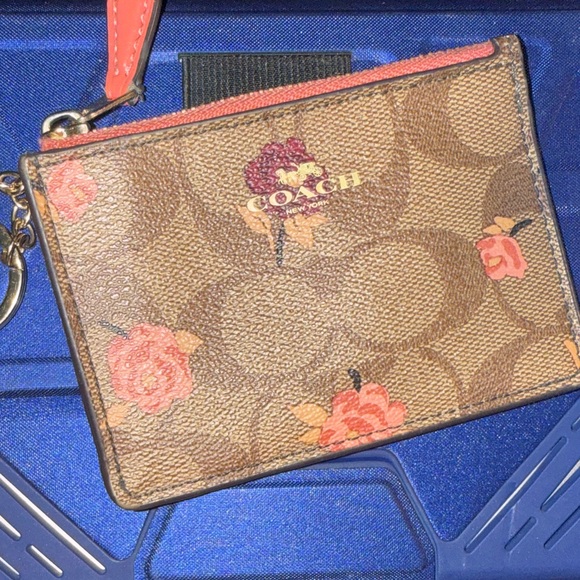 Coach Accessories - Coach Brown and Pink Roses Key & Card Holder‎